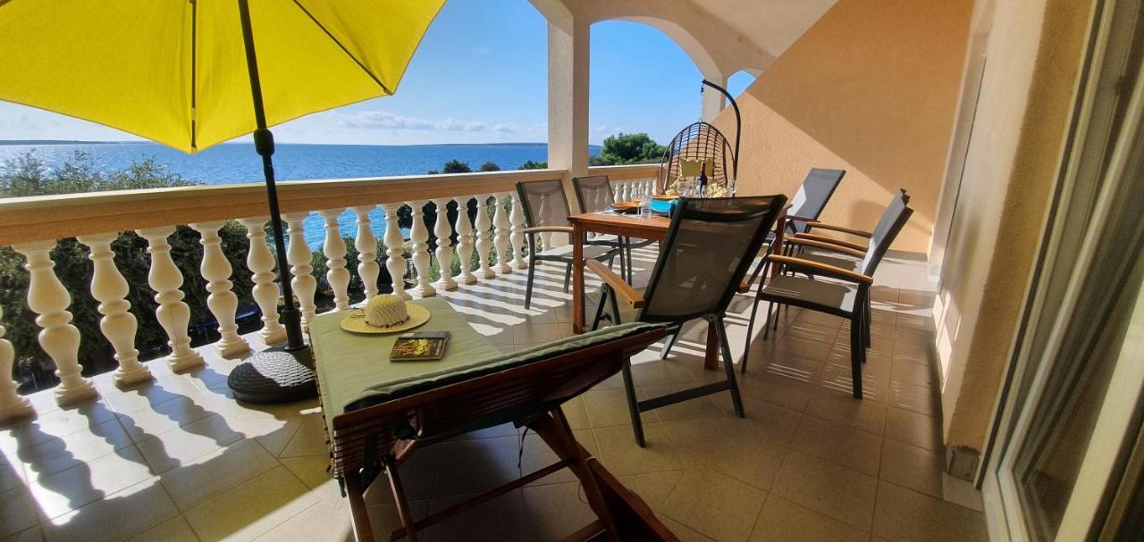 Comfortable Family Apt Iris 20M From Beach In Мандре Екстериор снимка
