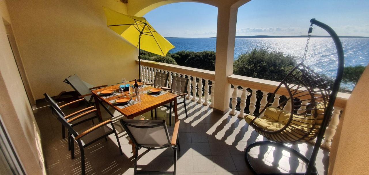Comfortable Family Apt Iris 20M From Beach In Мандре Екстериор снимка