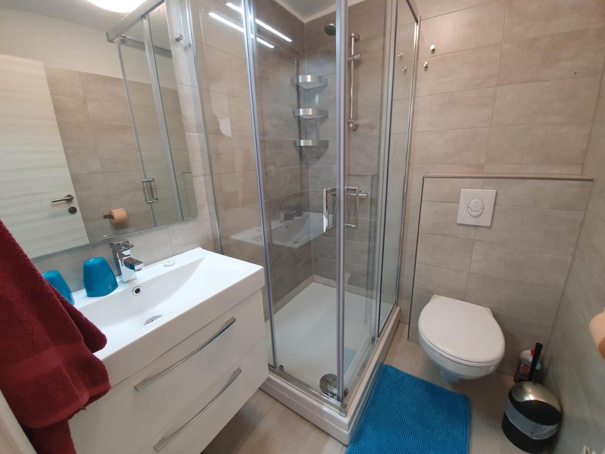 Comfortable Family Apt Iris 20M From Beach In Мандре Екстериор снимка