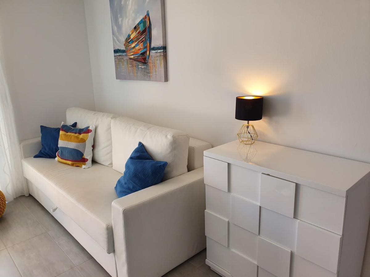 Comfortable Family Apt Iris 20M From Beach In Мандре Екстериор снимка