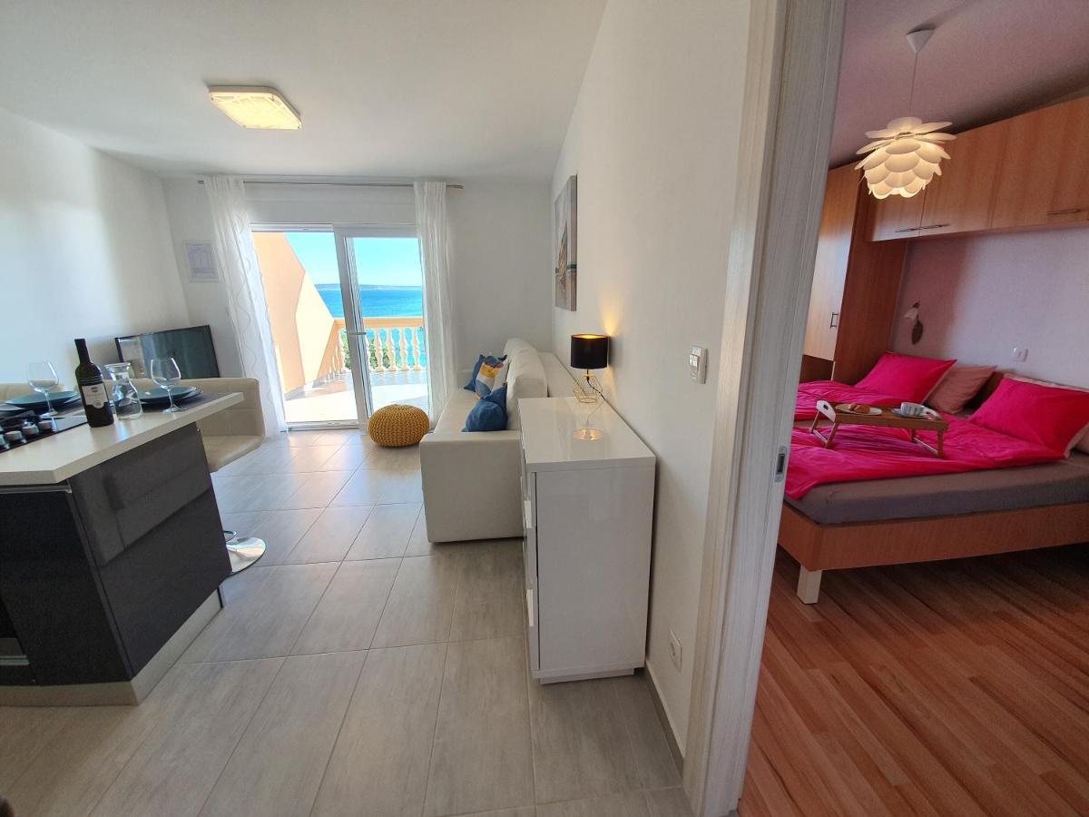 Comfortable Family Apt Iris 20M From Beach In Мандре Екстериор снимка